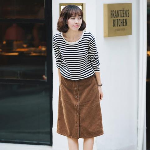 时尚个性的阔袖宽松粗线毛衣搭配示范（图）