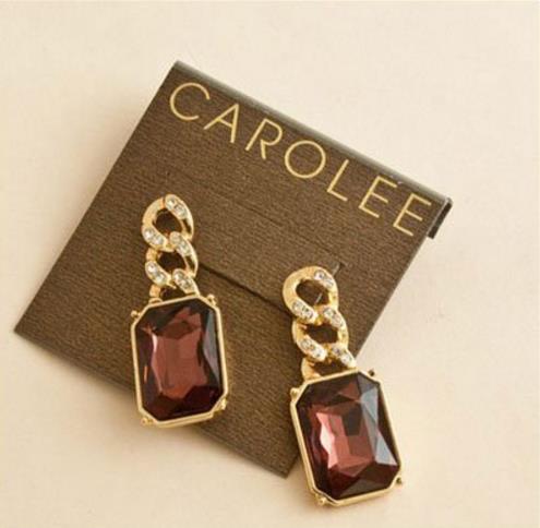 引领时尚的韩国耳环:5款耳环打造优雅气质(图) 引领时尚的韩国耳环:5款耳环打造优雅气质(图)