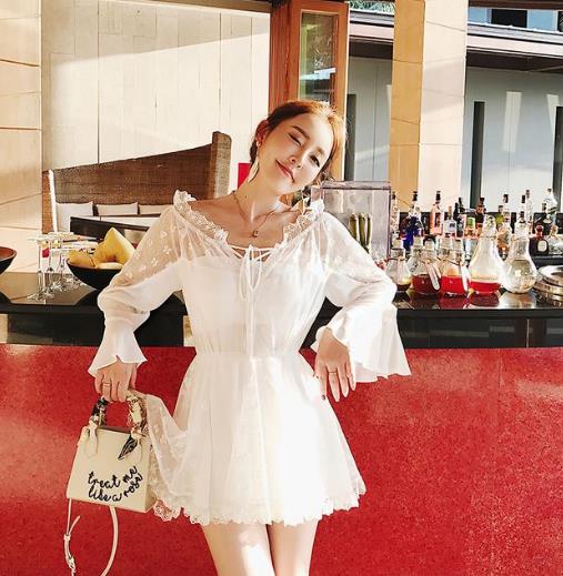 蕾丝长袖的多种搭配立马穿出好身材（图）