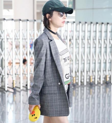 这几款超长款风衣时髦保暖还贵气十足（图）