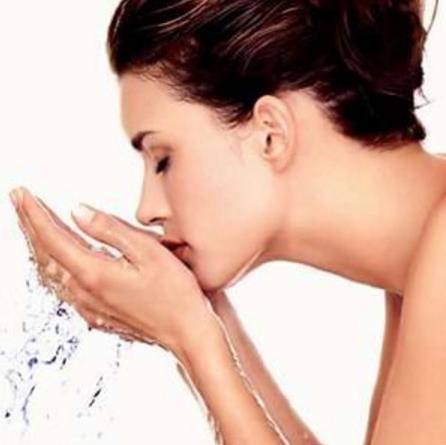 冬季护肤需重点避免5个洗脸误区及正确做法（图）