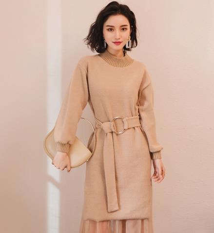 女人味十足的针织裙如何搭配才能凸显好气质