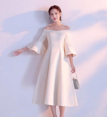 年会礼服该怎么挑：5款礼服搭配让你气质出众（图）