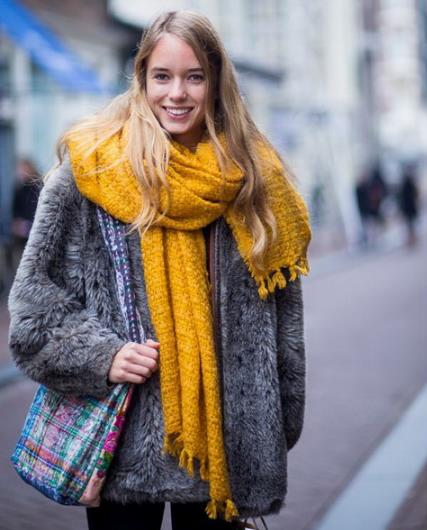 围巾怎么搭配才好看：5款围巾打造时尚潮人范儿