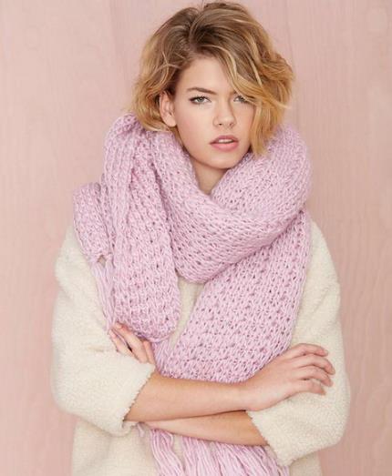 围巾怎么搭配才好看：5款围巾打造时尚潮人范儿