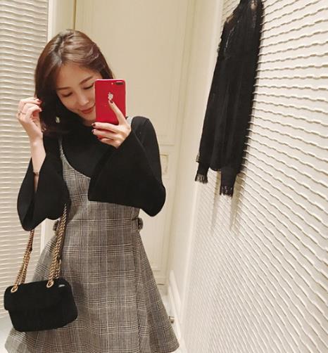 秋冬连衣裙怎么搭配:减龄显瘦连衣裙推荐(图) 秋冬连衣裙怎么搭配:减龄显瘦连衣裙推荐(图)