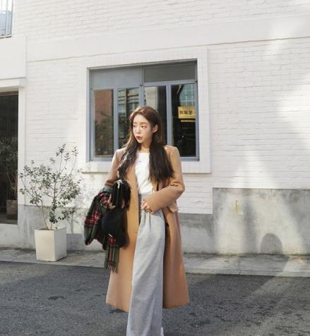 矮个子女生穿搭示范：高腰裤显高显瘦搭配（图）