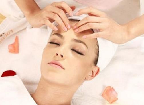 皮肤干燥缺水时急救补水方法 10招教你正确补水