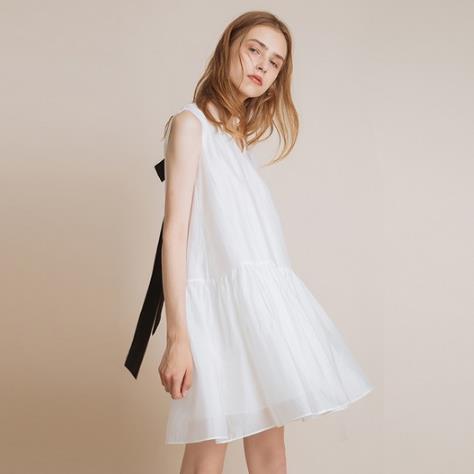 微胖MM穿绳绑带短袖连衣裙：6款显瘦又有个性