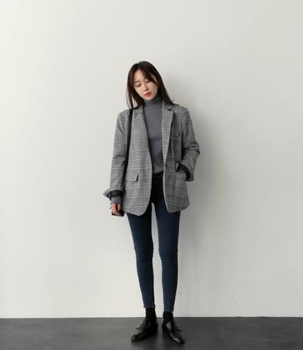 韩版牛仔裤穿搭示范:打造随性时尚范儿(图) 韩版牛仔裤穿搭示范:打造随性时尚范儿(图)