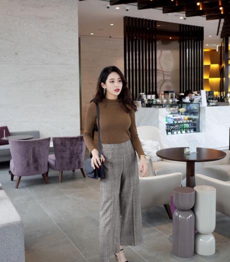 大衣如何选择内搭 彰显时髦品味大衣内搭示范