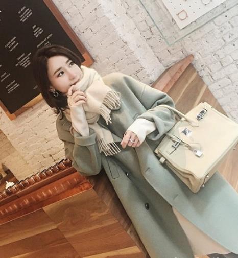 外套该怎么穿：个性时尚小外套温暖帅气过秋冬