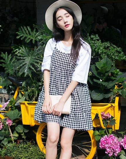 条纹亚麻阔腿裤两件套：简约大气阔腿裤推荐