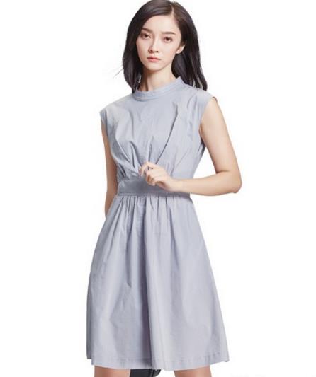 撞色短袖连衣裙搭配：5款连衣裙演绎淑女情怀（图）