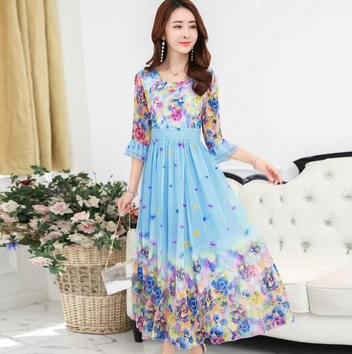 气质印花真丝连衣裙:给你不一样的夏天(图) 气质印花真丝连衣裙:给你不一样的夏天(图)