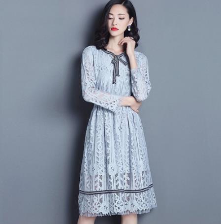 蕾丝绣花修身连衣裙：5款演绎优雅时尚女神范儿