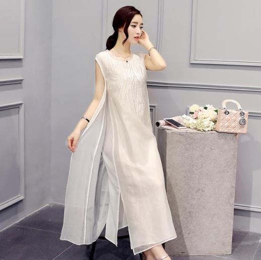 气质印花真丝连衣裙:给你不一样的夏天(图) 气质印花真丝连衣裙:给你不一样的夏天(图)