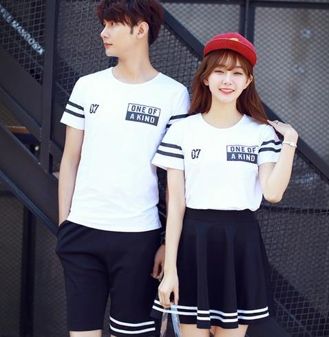 卡通小猪短袖情侣T恤:简约百搭情侣T恤分享 卡通小猪短袖情侣T恤:简约百搭情侣T恤分享