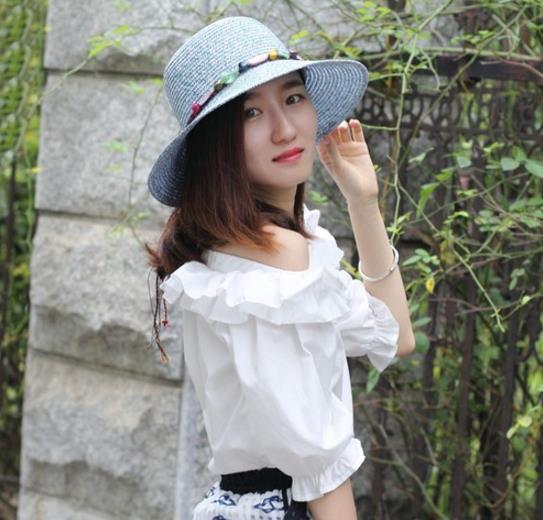 花朵卷边防晒帽搭配:时尚防晒帽打造青春少女心 花朵卷边防晒帽搭配:时尚防晒帽打造青春少女心