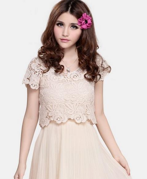 短裙搭配套头流苏镂空罩衫:时尚百搭罩衫推荐 短裙搭配套头流苏镂空罩衫:时尚百搭罩衫推荐