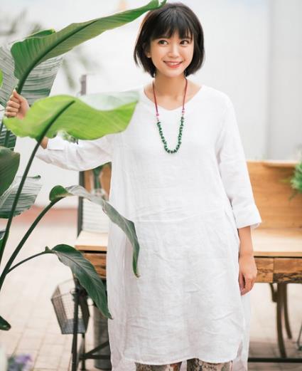 牛仔裤搭配立领麻质衬衫:5款衬衫彰显文艺气质 牛仔裤搭配立领麻质衬衫:5款衬衫彰显文艺气质