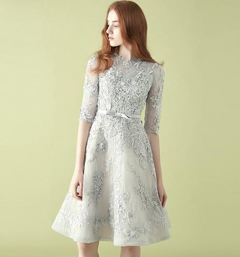 修身蕾丝旗袍金色连衣裙：演绎女性温婉之美（图）