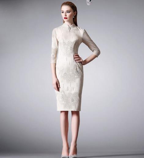 修身蕾丝旗袍金色连衣裙：演绎女性温婉之美（图）