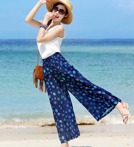 高腰无袖喇叭裤怎么搭配：性感诱惑喇叭裤推荐