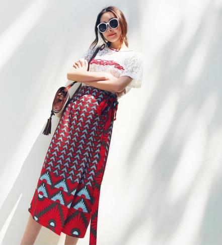 抹胸吊带两件套搭配:6款搭出典雅端庄通勤风 抹胸吊带两件套搭配:6款搭出典雅端庄通勤风