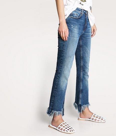 个性水钻低跟拖鞋搭配:时尚性感拖鞋推荐(图) 个性水钻低跟拖鞋搭配:时尚性感拖鞋推荐(图)