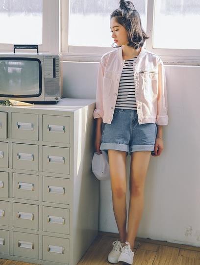 绣拼色棒球服搭配：棒球服让秋日暖意十足（图）