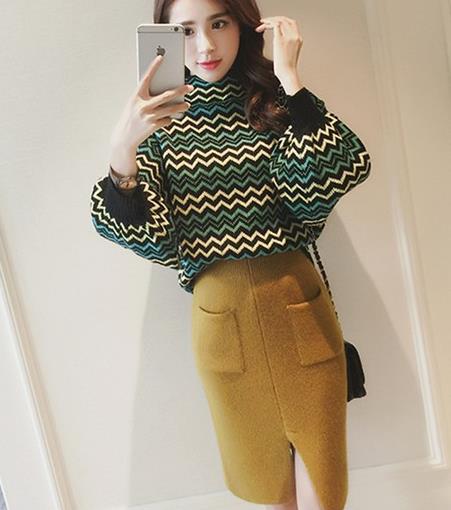 小白鞋搭配包臀长裙卫衣两件套:演绎青春活力 小白鞋搭配包臀长裙卫衣两件套:演绎青春活力