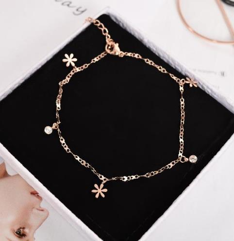 脚链女多层叶子铃铛搭配：5款彰显民族风韵味