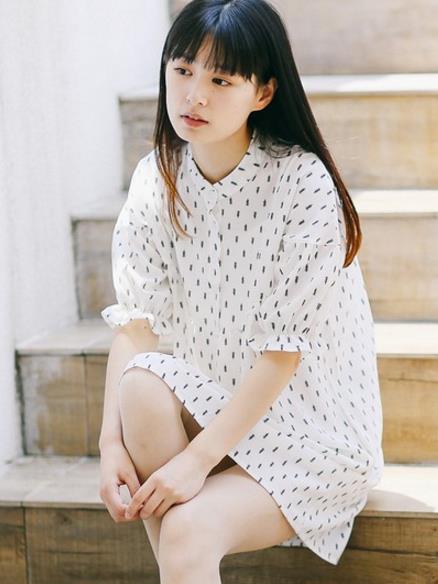 短裤搭配鱼骨刺绣棉麻衬衫：小清新衬衫推荐（图）