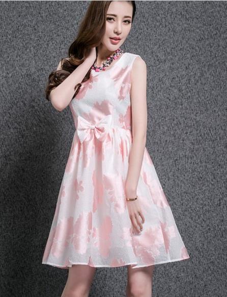 短裤搭配鱼骨刺绣棉麻衬衫：小清新衬衫推荐（图）