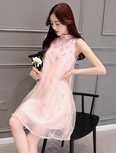 欧根纱立领连衣裙搭配：演绎梦幻多情的公主风