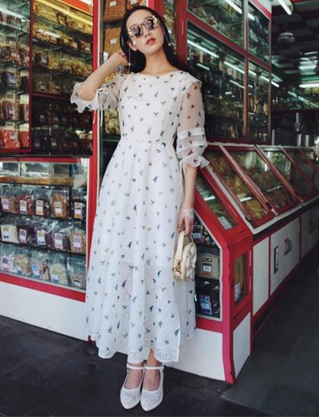 欧根纱立领连衣裙搭配：演绎梦幻多情的公主风