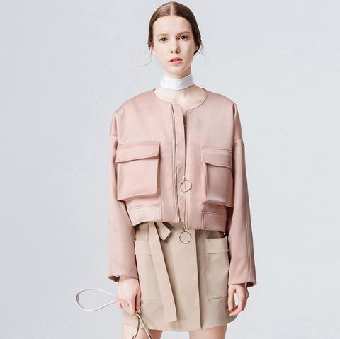 露肩上衣搭配条纹半身裙:5款显高显瘦推荐(图) 露肩上衣搭配条纹半身裙:5款显高显瘦推荐(图)