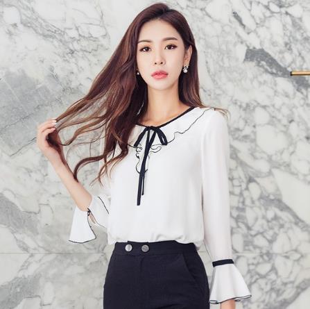 荷叶边露肩长袖衫怎么搭配:时尚唯美仙气十足 荷叶边露肩长袖衫怎么搭配:时尚唯美仙气十足