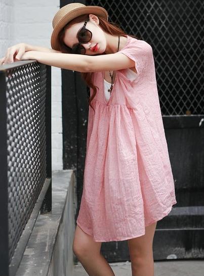 纯棉刺绣百搭打底衫搭配网纱裙：彰显时尚文艺范