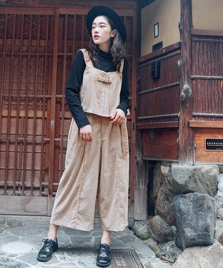 背心裙搭配蝴蝶刺绣牛仔外套:5款外套时髦且自然 背心裙搭配蝴蝶刺绣牛仔外套:5款外套时髦且自然