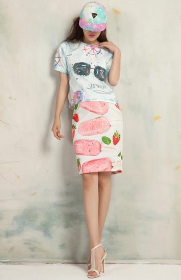 包臀荷叶边修身连衣裙搭配：彰显夏日优雅的韵味儿