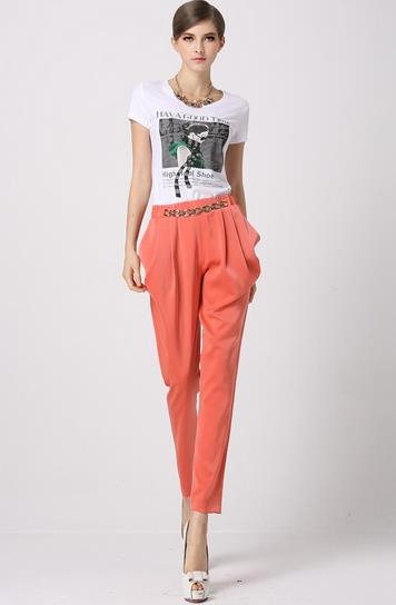 T恤搭配印花雪纺哈伦裤:清凉透气哈伦裤推荐 T恤搭配印花雪纺哈伦裤:清凉透气哈伦裤推荐