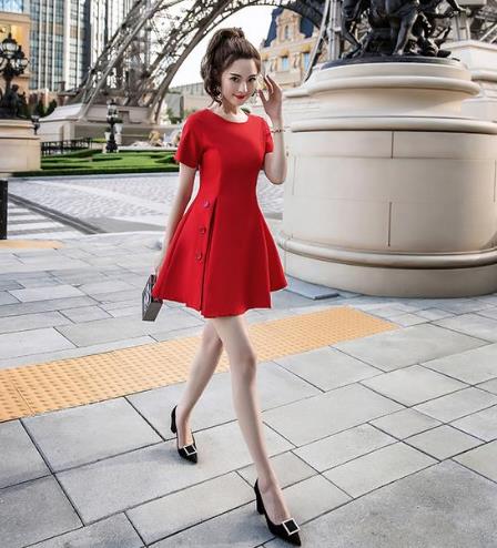 小个子怎么穿出大长腿:5款条纹连衣裙拯救你 小个子怎么穿出大长腿:5款条纹连衣裙拯救你