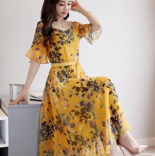 碎花雪纺连衣裙:最为经典不失时尚的款式(图) 碎花雪纺连衣裙:最为经典不失时尚的款式(图)