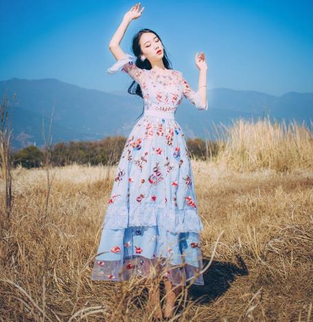 V领收腰印花连衣裙搭配：5款彰显知性优雅气质范