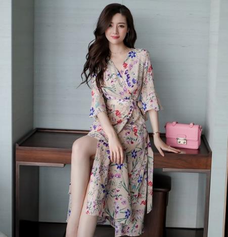 V领收腰印花连衣裙搭配：5款彰显知性优雅气质范