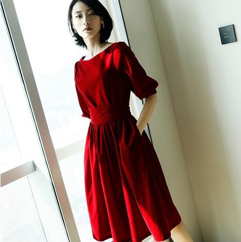 针织蝙蝠袖修身包臀连衣裙搭配:彰显女性妩媚性感 针织蝙蝠袖修身包臀连衣裙搭配:彰显女性妩媚性感