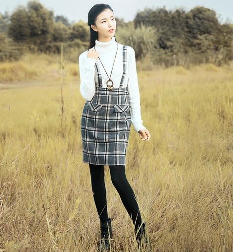 早秋羊呢纯色背带裙搭配:女装新款背带裙推荐 早秋羊呢纯色背带裙搭配:女装新款背带裙推荐