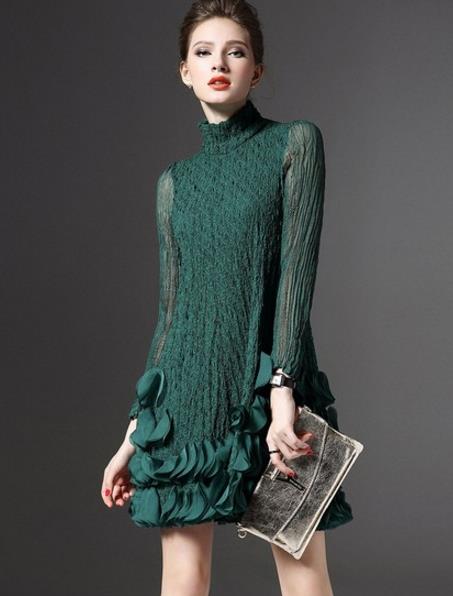 2017新款刺绣针织直筒裙搭配：清新淡雅秋日风情